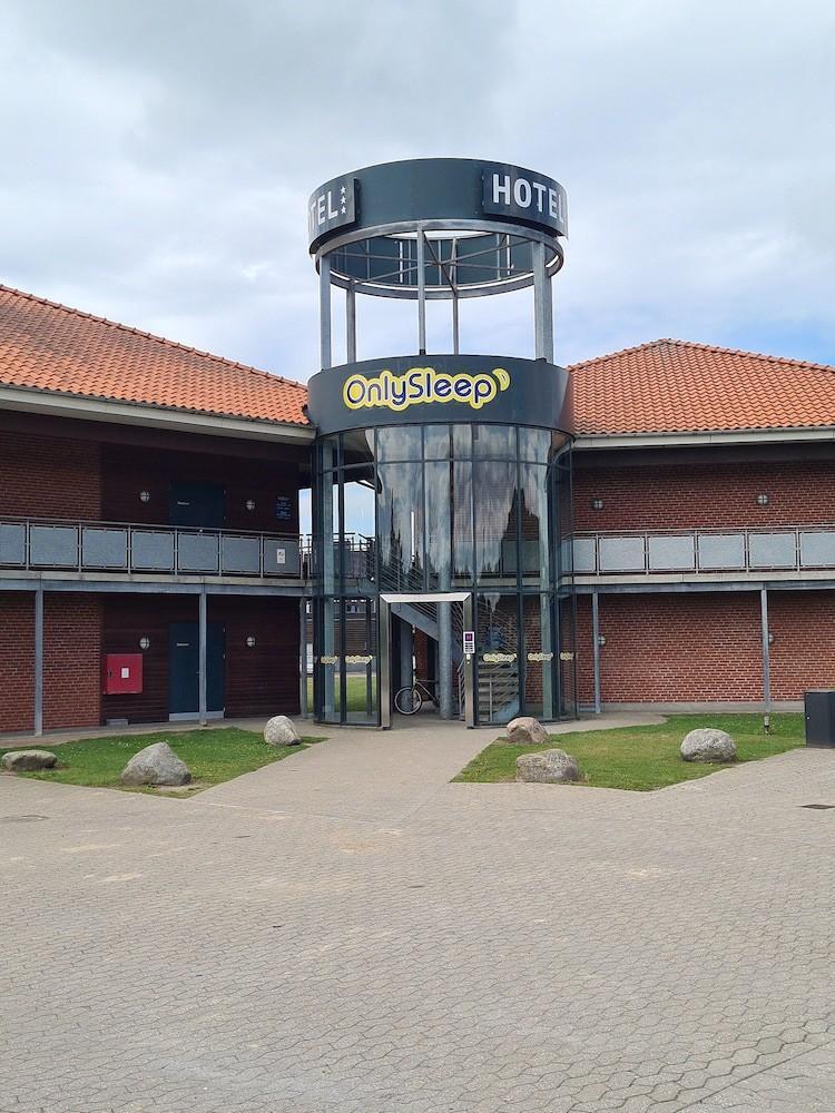 Hotel Onlysleep Trafikcenter à Slagelse Extérieur photo